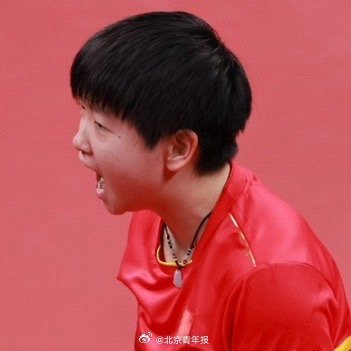 孙颖莎霸气夺冠瞬间