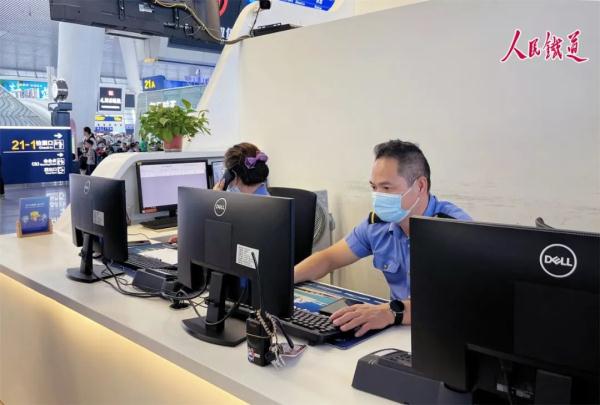 我们在杭州最大的高铁站，护航这个特别的假期！