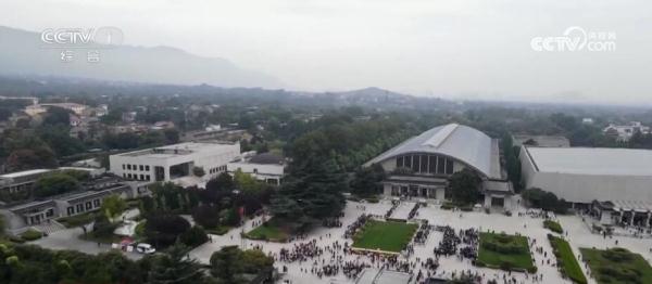 乐享多彩“双节” 新业态、新场景“点亮”假期经济 乐享多彩“双节” 新业态、新场景“点亮”假期经济