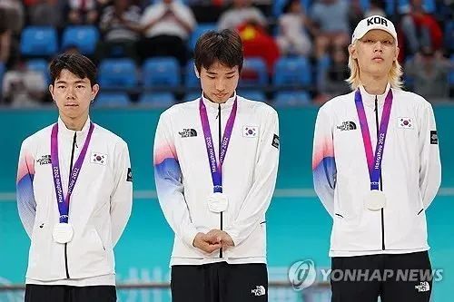 罕见一幕！韩国队因提前庆祝痛失金牌