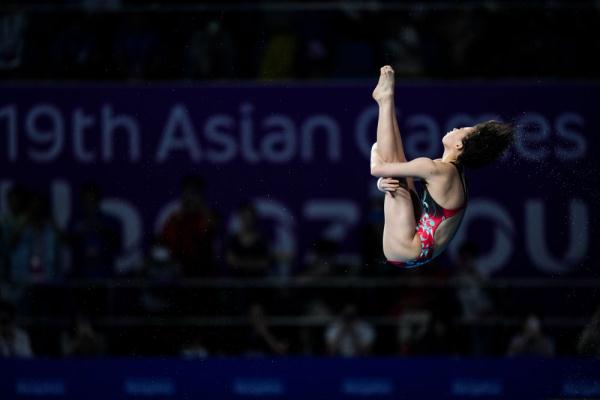 杭州亚运会｜全红婵、陈芋汐夺得女子跳水10米台冠、亚军