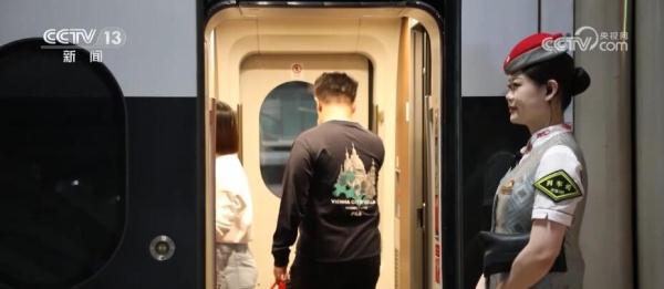 致敬奋斗者!“双节”我在岗 保障重点项目“加速跑” 致敬奋斗者!“双节”我在岗 保障重点项目“加速跑”