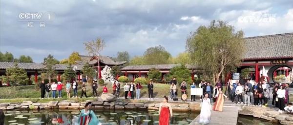 乐享多彩“双节” 新业态、新场景“点亮”假期经济 乐享多彩“双节” 新业态、新场景“点亮”假期经济