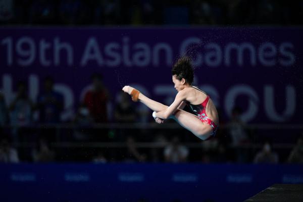 杭州亚运会｜全红婵、陈芋汐夺得女子跳水10米台冠、亚军