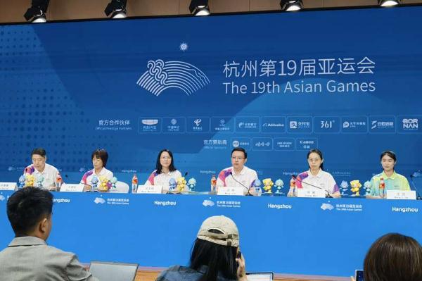 百万人注册杭州亚运会城市志愿者,国际“夫妻档”加入“爱杭城”队伍 百万人注册杭州亚运会城市志愿者,国际“夫妻档”加入“爱杭城”队伍