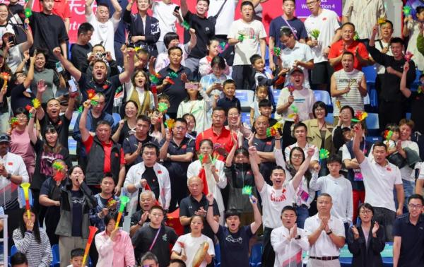 中国拳手托合塔尔别克•唐拉提汗晋级男子80公斤级决赛 中国拳手托合塔尔别克•唐拉提汗晋级男子80公斤级决赛