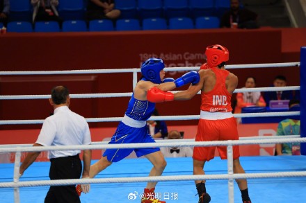 李倩拳击女子75公斤级夺金