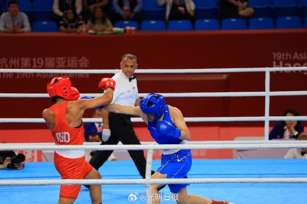 李倩拳击女子75公斤级夺金