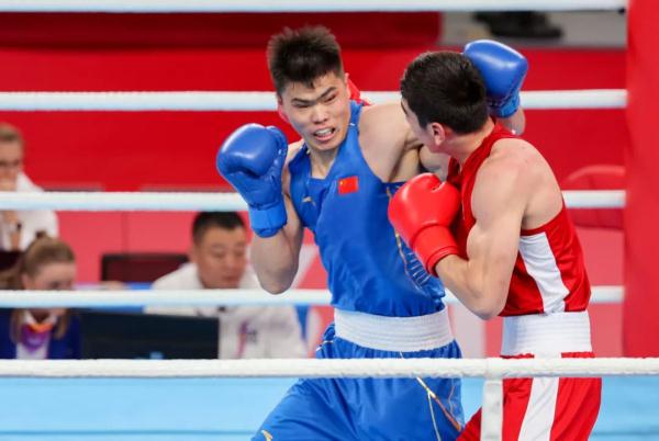 中国拳手托合塔尔别克•唐拉提汗晋级男子80公斤级决赛 中国拳手托合塔尔别克•唐拉提汗晋级男子80公斤级决赛