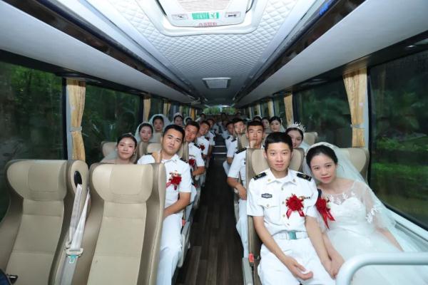 网友：这是我见过排量最大的“婚车”……