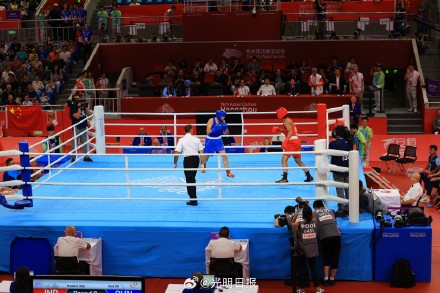 李倩拳击女子75公斤级夺金