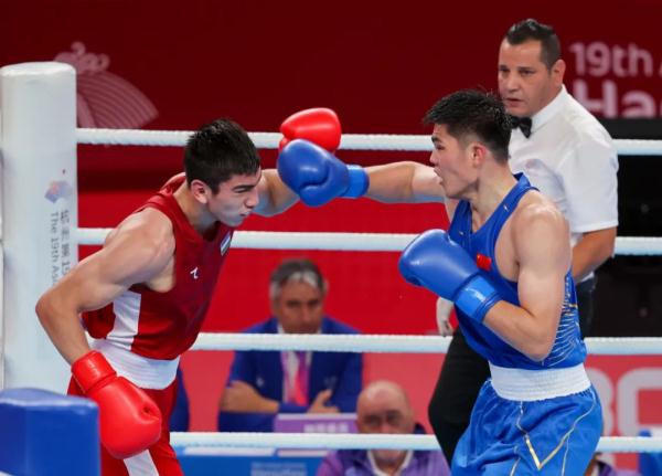 中国拳手托合塔尔别克•唐拉提汗晋级男子80公斤级决赛 中国拳手托合塔尔别克•唐拉提汗晋级男子80公斤级决赛