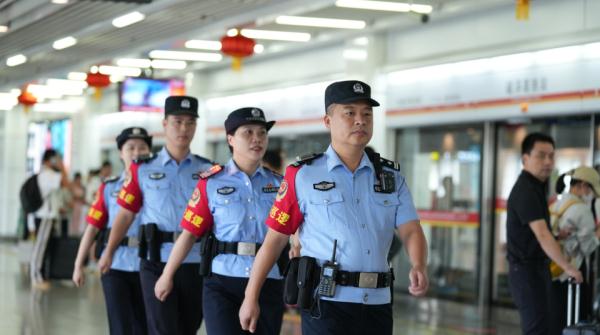 “飞”了2681公里的手机，被民警连夜找回来了
