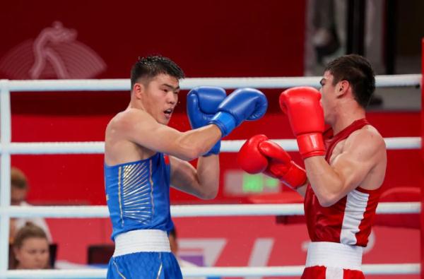 中国拳手托合塔尔别克•唐拉提汗晋级男子80公斤级决赛 中国拳手托合塔尔别克•唐拉提汗晋级男子80公斤级决赛