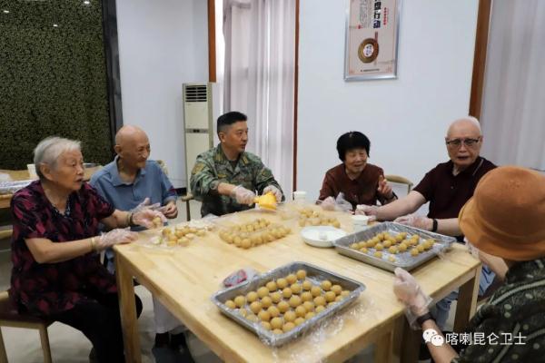 家乡的月饼、一封封手写信件……大家的心意边防官兵收到了！