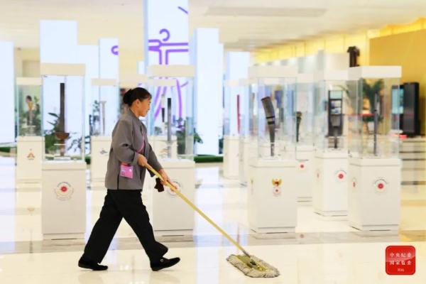 微光汇聚，成就亚运之光