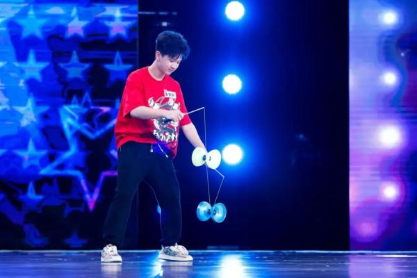 17岁的“多彩少年”：跳绳改变了我的命运