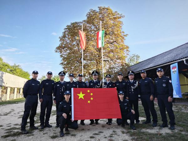 中国警察，手枪团体赛冠军！