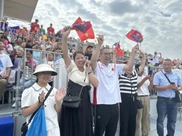 这则歇业通知火了!“我女儿参加亚运会比赛,关门1天半” 这则歇业通知火了!“我女儿参加亚运会比赛,关门1天半”