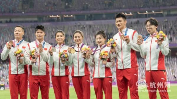 见证历史!苏炳添等7人“签收”奥运奖牌!她的这块迟到了11年 见证历史!苏炳添等7人“签收”奥运奖牌!她的这块迟到了11年