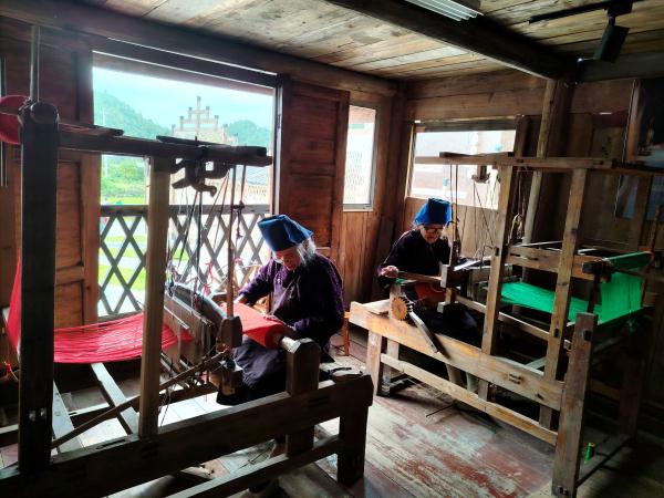 贵州丹寨“银匠村”：多彩非遗引客来
