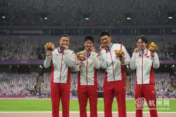 见证历史!苏炳添等7人“签收”奥运奖牌!她的这块迟到了11年 见证历史!苏炳添等7人“签收”奥运奖牌!她的这块迟到了11年