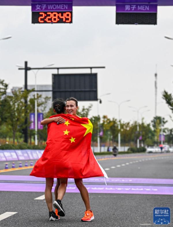 杭州亚运会|张德顺获女子马拉松亚军 杭州亚运会|张德顺获女子马拉松亚军