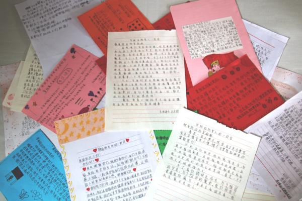 家乡的月饼、一封封手写信件……大家的心意边防官兵收到了！