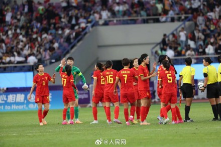 中国女足夺亚运会铜牌