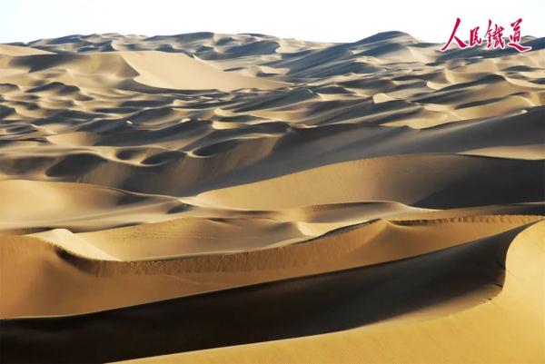 坐火车游新疆!车上还有独立卫浴 坐火车游新疆!车上还有独立卫浴