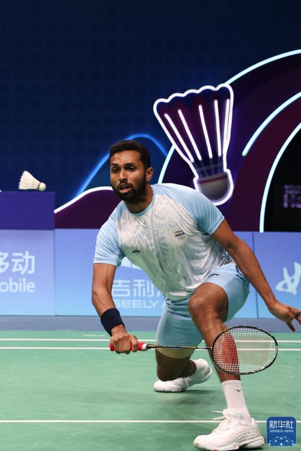 杭州亚运会｜李诗沣晋级羽毛球男单决赛