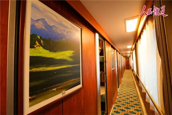 坐火车游新疆!车上还有独立卫浴 坐火车游新疆!车上还有独立卫浴