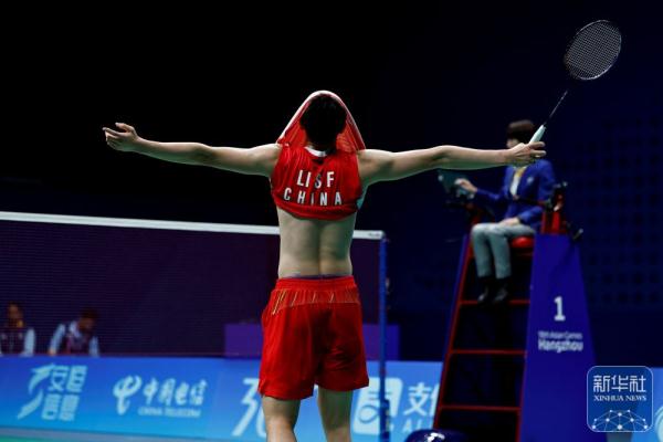 杭州亚运会｜李诗沣晋级羽毛球男单决赛