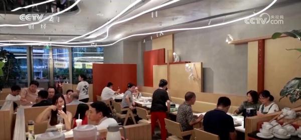 去深圳来一次Citywalk 港人假期“北上”成新潮流 去深圳来一次Citywalk 港人假期“北上”成新潮流