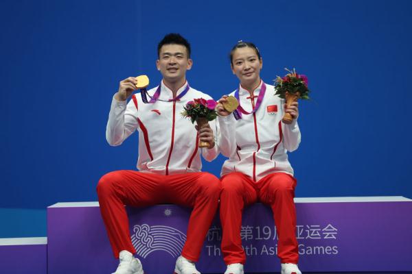 杭州亚运会｜郑思维/黄雅琼夺得羽毛球混双冠军