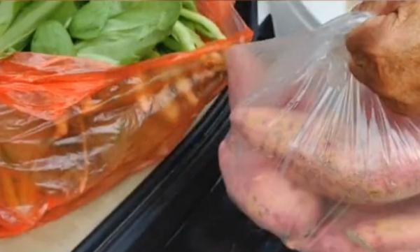 装不下，根本装不下！返程后备箱“塞了个菜市场”