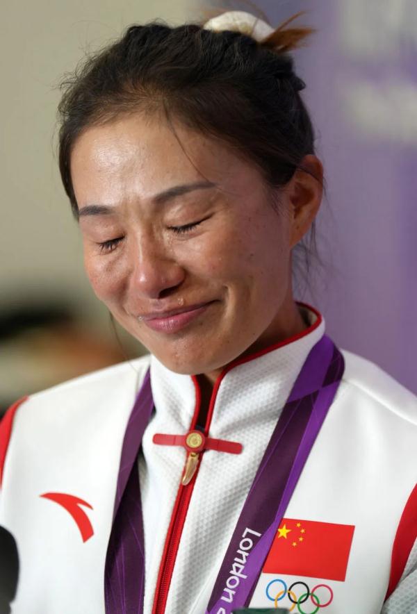 荣光不晚!7名中国选手领取递补的奥运奖牌 荣光不晚!7名中国选手领取递补的奥运奖牌