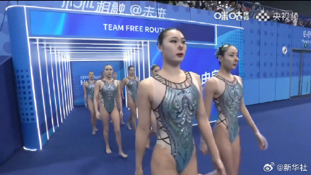 中国队花样游泳集体夺金