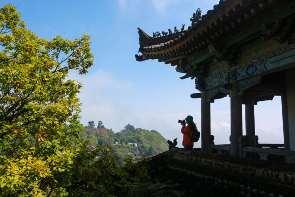 甘肃平凉：崆峒山雨后秋景如画