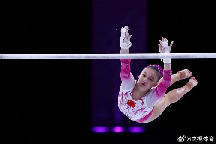 体操世锦赛：邱祺缘夺女子高低杠冠军