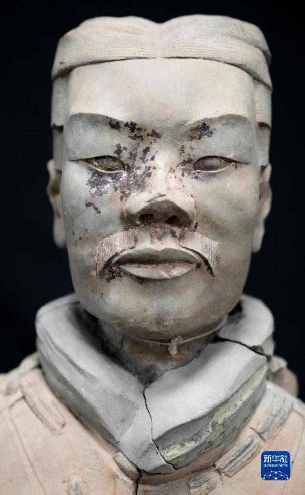 文明印记——中国珍贵文物影像志丨守护“中国色彩”——探秘秦始皇陵彩色兵马俑修复