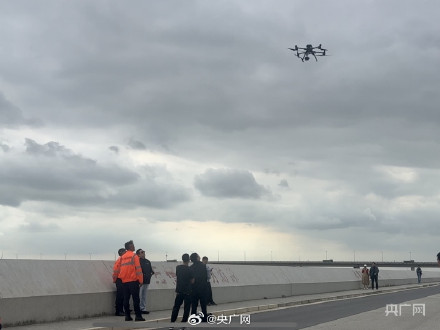 上海蓝天救援队队员称搜救从未停止