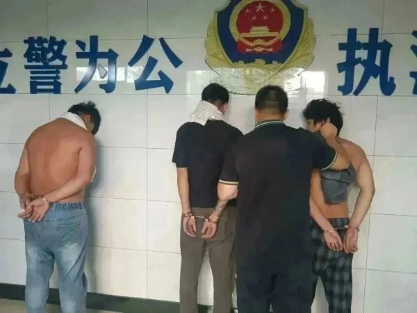 “我是XXX，实名贴黄色小贴纸……”