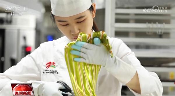 青春匠心|“00后”女孩刘欣茹:持之以恒 怀揣“甜蜜”梦想 青春匠心|“00后”女孩刘欣茹:持之以恒 怀揣“甜蜜”梦想