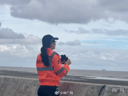 上海蓝天救援队队员称搜救从未停止