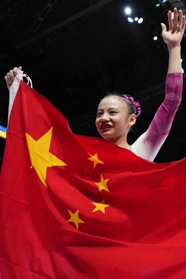 安特卫普体操世锦赛:邱祺缘夺得女子高低杠冠军 安特卫普体操世锦赛:邱祺缘夺得女子高低杠冠军