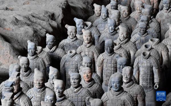 探秘秦始皇陵彩色兵马俑修复 探秘秦始皇陵彩色兵马俑修复