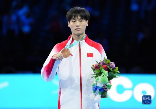 体操——世锦赛:苏炜德获单杠季军 体操——世锦赛:苏炜德获单杠季军