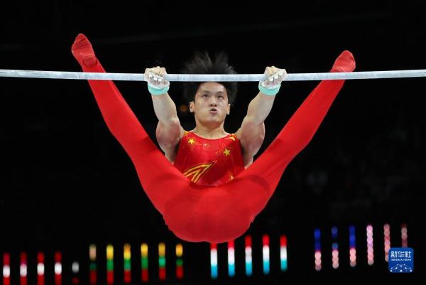 体操——世锦赛:苏炜德获单杠季军 体操——世锦赛:苏炜德获单杠季军