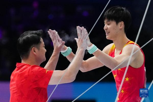 体操——世锦赛:苏炜德获单杠季军 体操——世锦赛:苏炜德获单杠季军